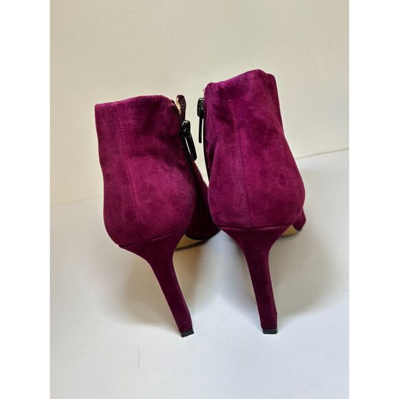 Vince Camuto Women's Purpure Sestrind Suede Booties - Picture 7 of 9